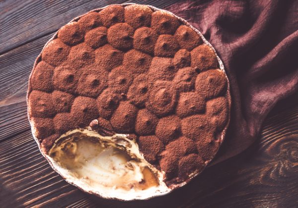 Kinderbueno Tiramisu Cake Slice